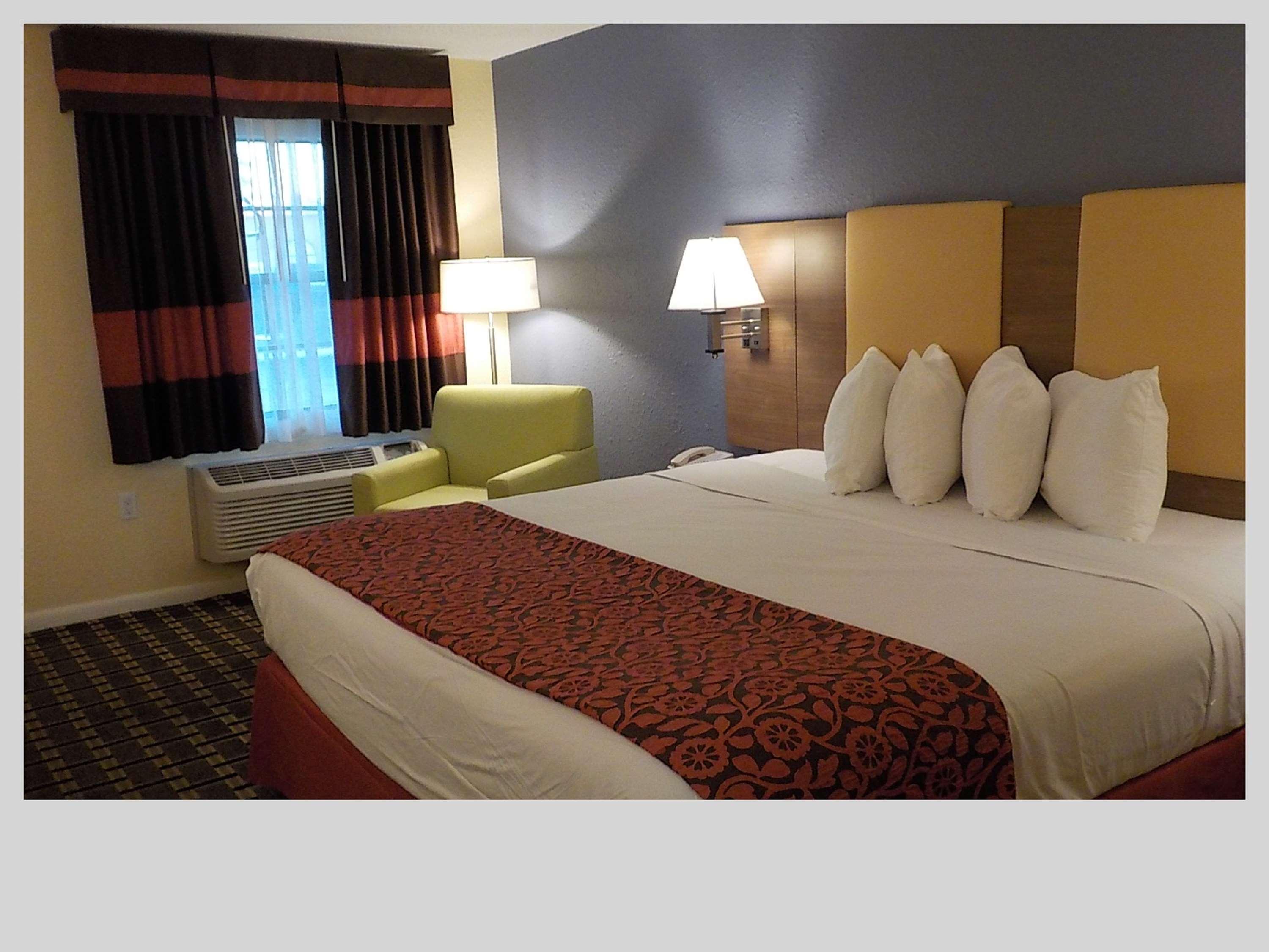Best Western Bazarell Inn Монтеморелос Экстерьер фото