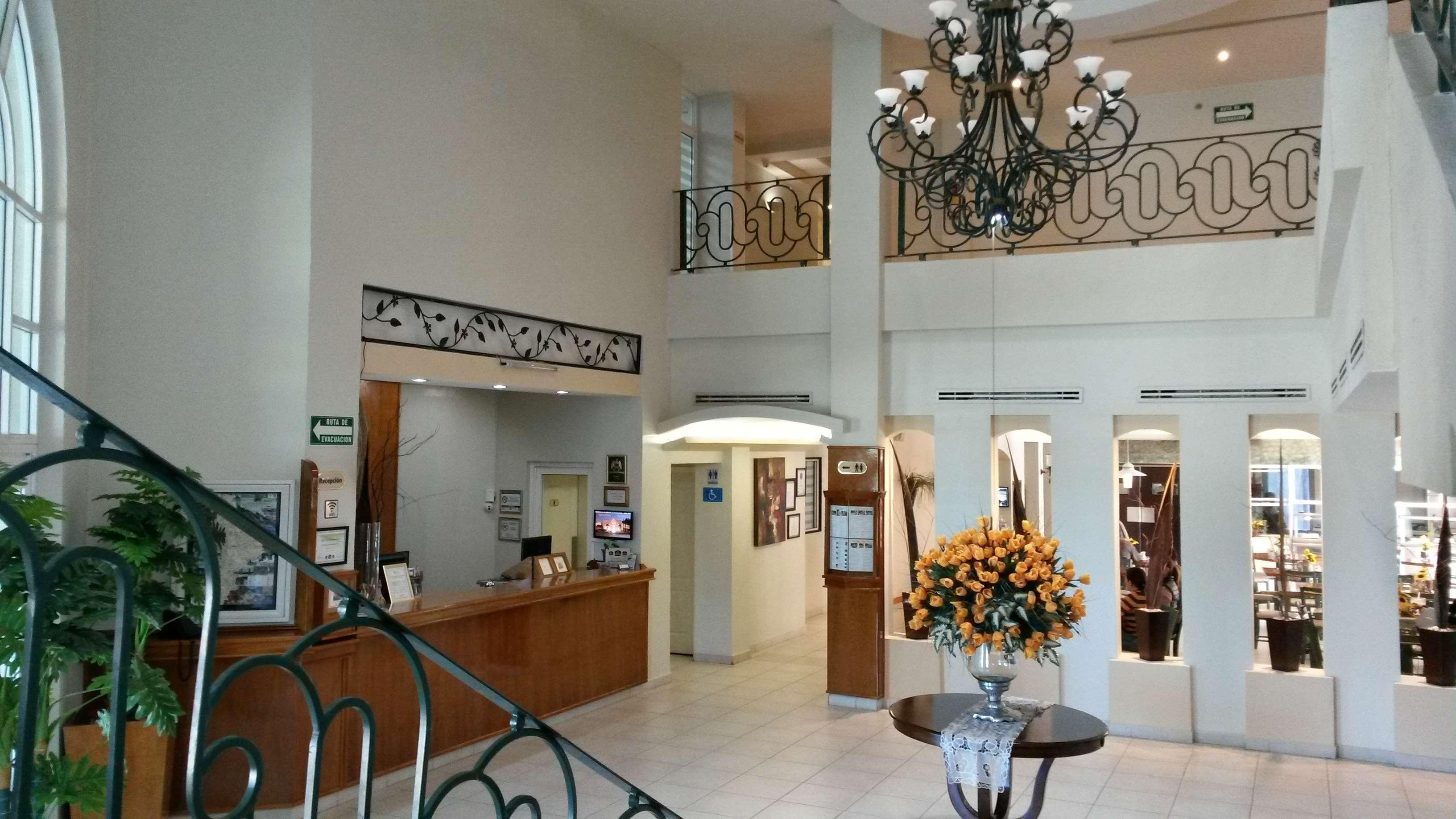 Best Western Bazarell Inn Монтеморелос Экстерьер фото