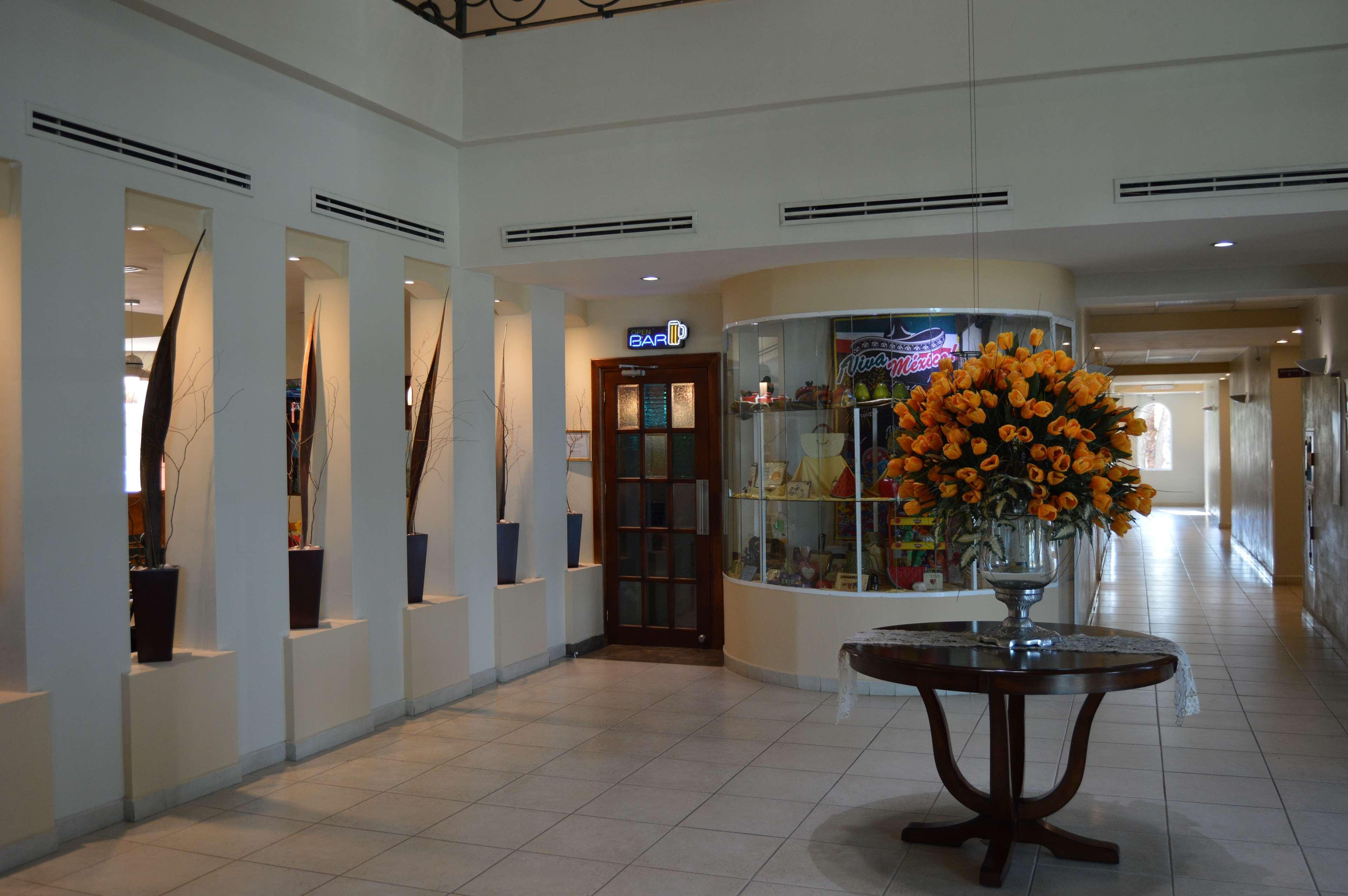 Best Western Bazarell Inn Монтеморелос Экстерьер фото