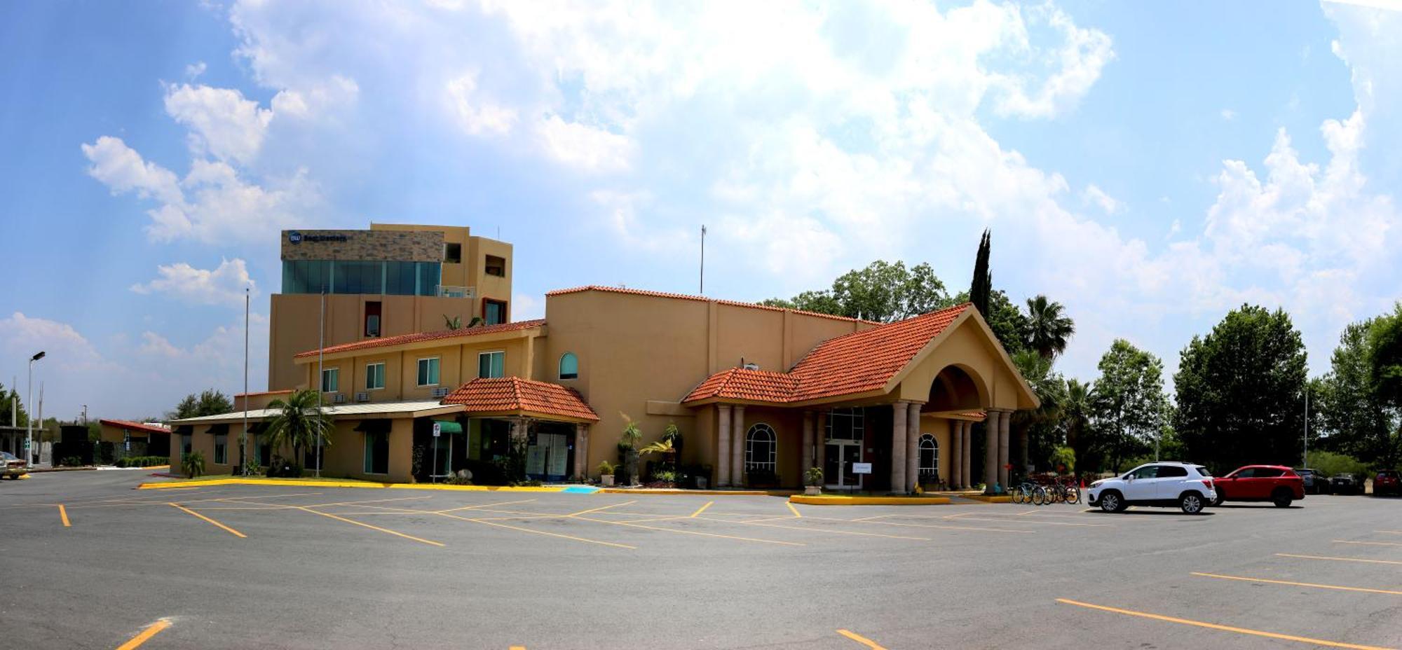 Best Western Bazarell Inn Монтеморелос Экстерьер фото