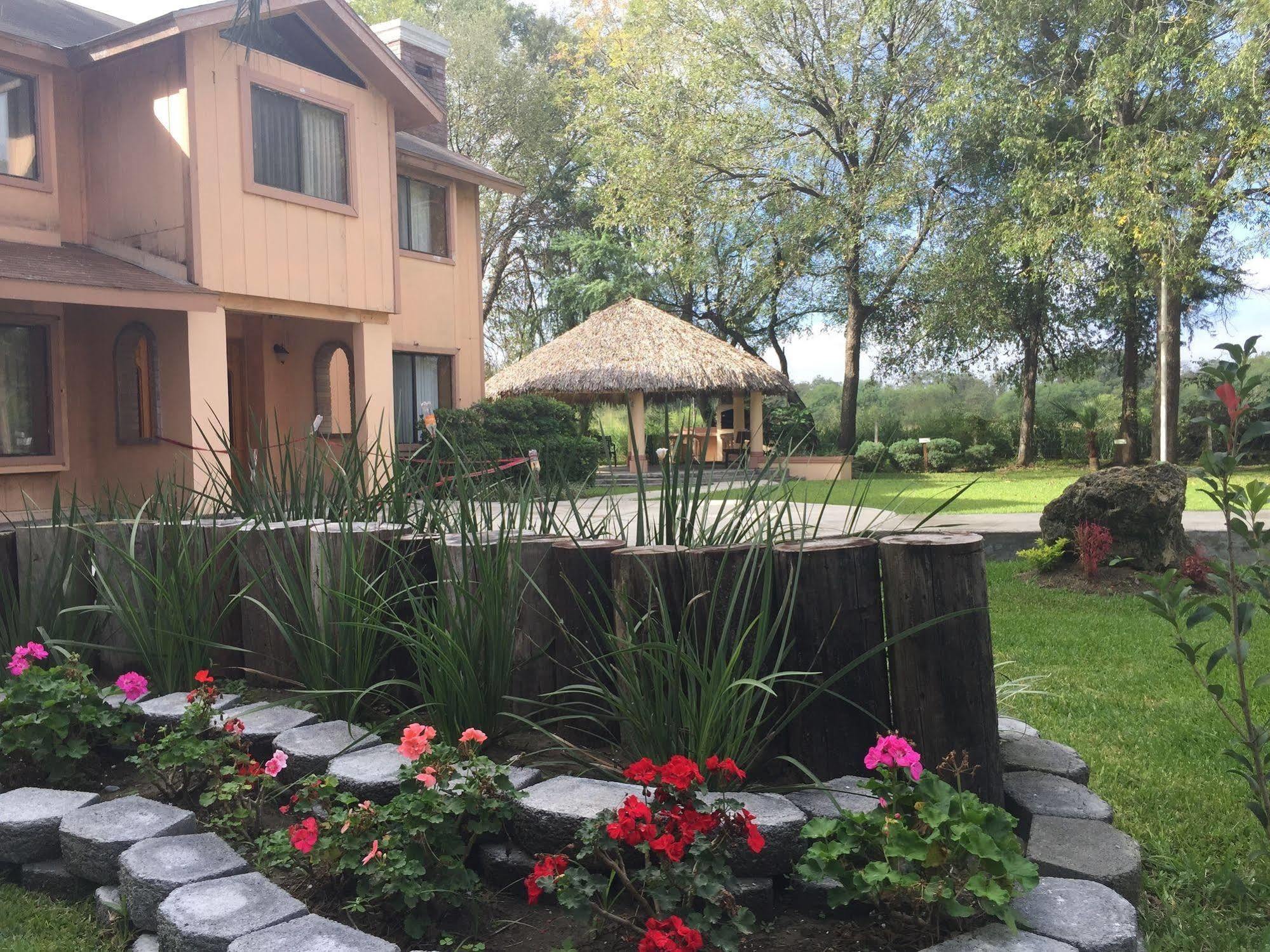 Best Western Bazarell Inn Монтеморелос Экстерьер фото
