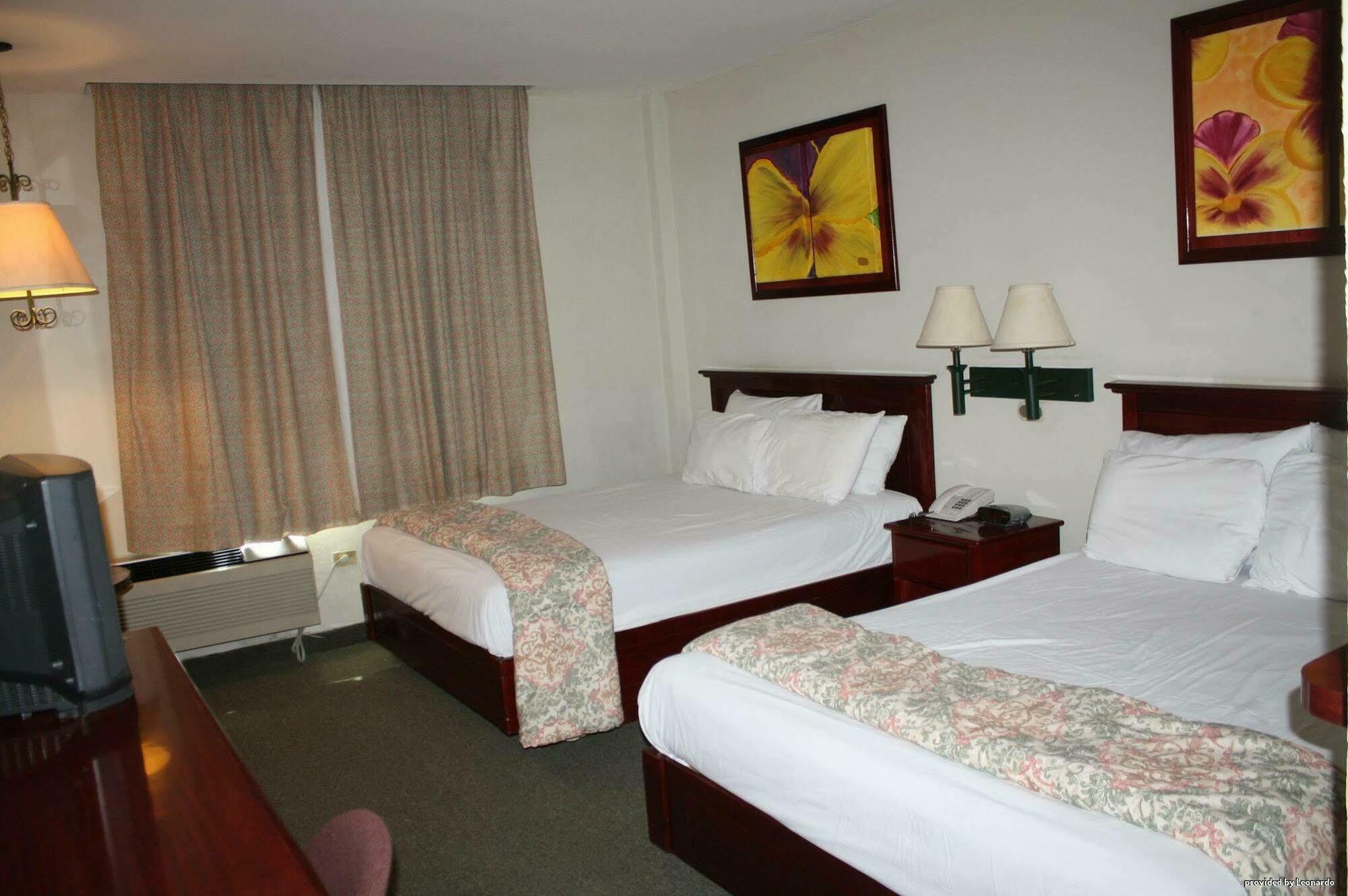 Best Western Bazarell Inn Монтеморелос Экстерьер фото